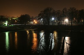 Bydgoszcz  światła i cienie na zakolu Brdy : brda, Bydgoszcz, fotografia, fotografie bydgoszczy, kanał bydgoski, zdjęcia bydgoszczy