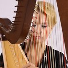 Anna Blum - harfa  Muzyka jest jak kobieta: stworzona po to, by jej słuchano i zachwycano się jej pięknem. (Sebastian Post) : Anna Blum, harfistka, harfa, muzyka