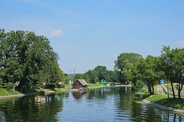 20240608_095418k widok od strony śluzy Łochowo - po lewej budynki RZGW - czerwiec 2024 r.