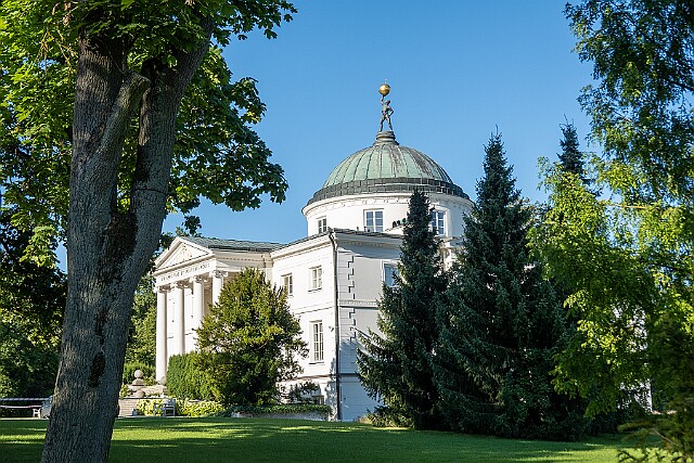Pałac w Lubostroniu